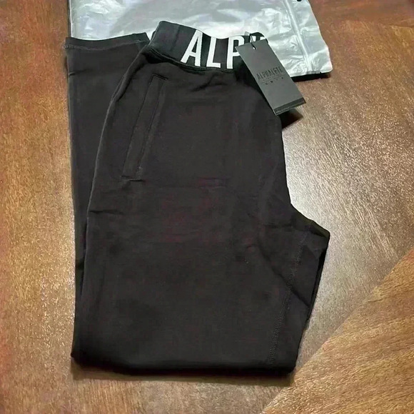 ALPHALETE Bonded Jogger Black-White - Picture 2 of 5